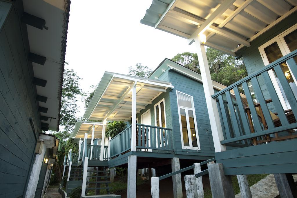 Sunshine Inn Resort Khao Lak Exterior photo