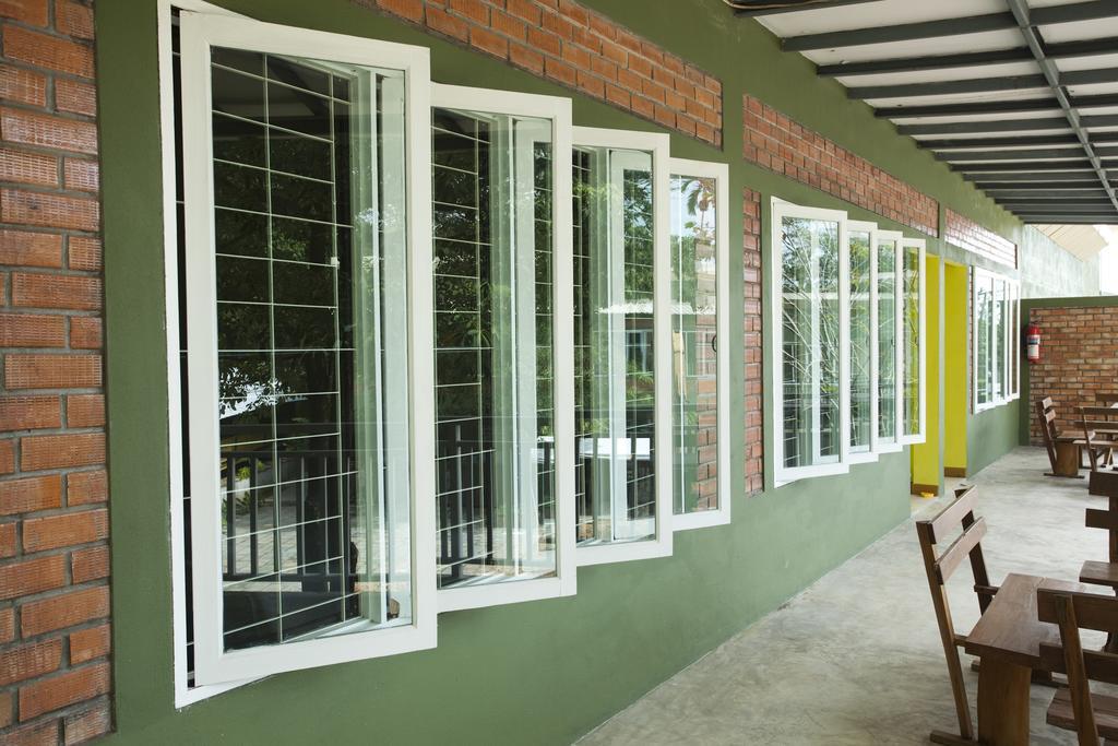 Sunshine Inn Resort Khao Lak Exterior photo