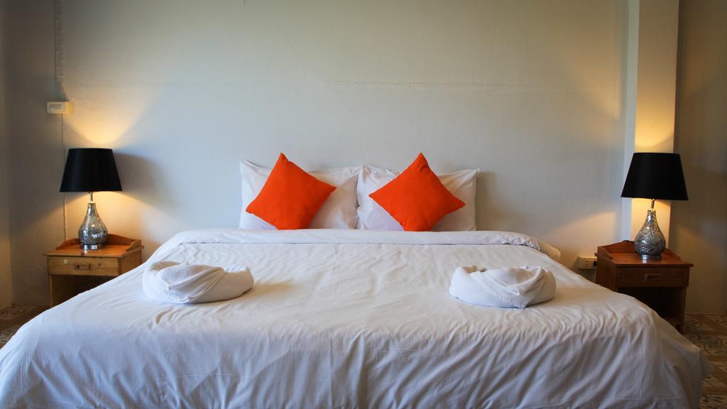 Sunshine Inn Resort Khao Lak Exterior photo