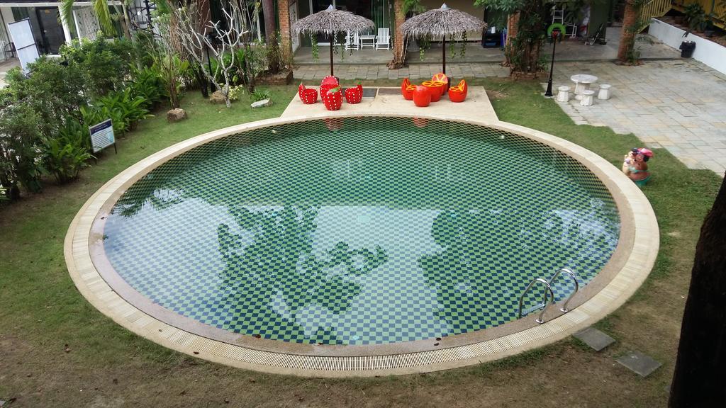 Sunshine Inn Resort Khao Lak Exterior photo