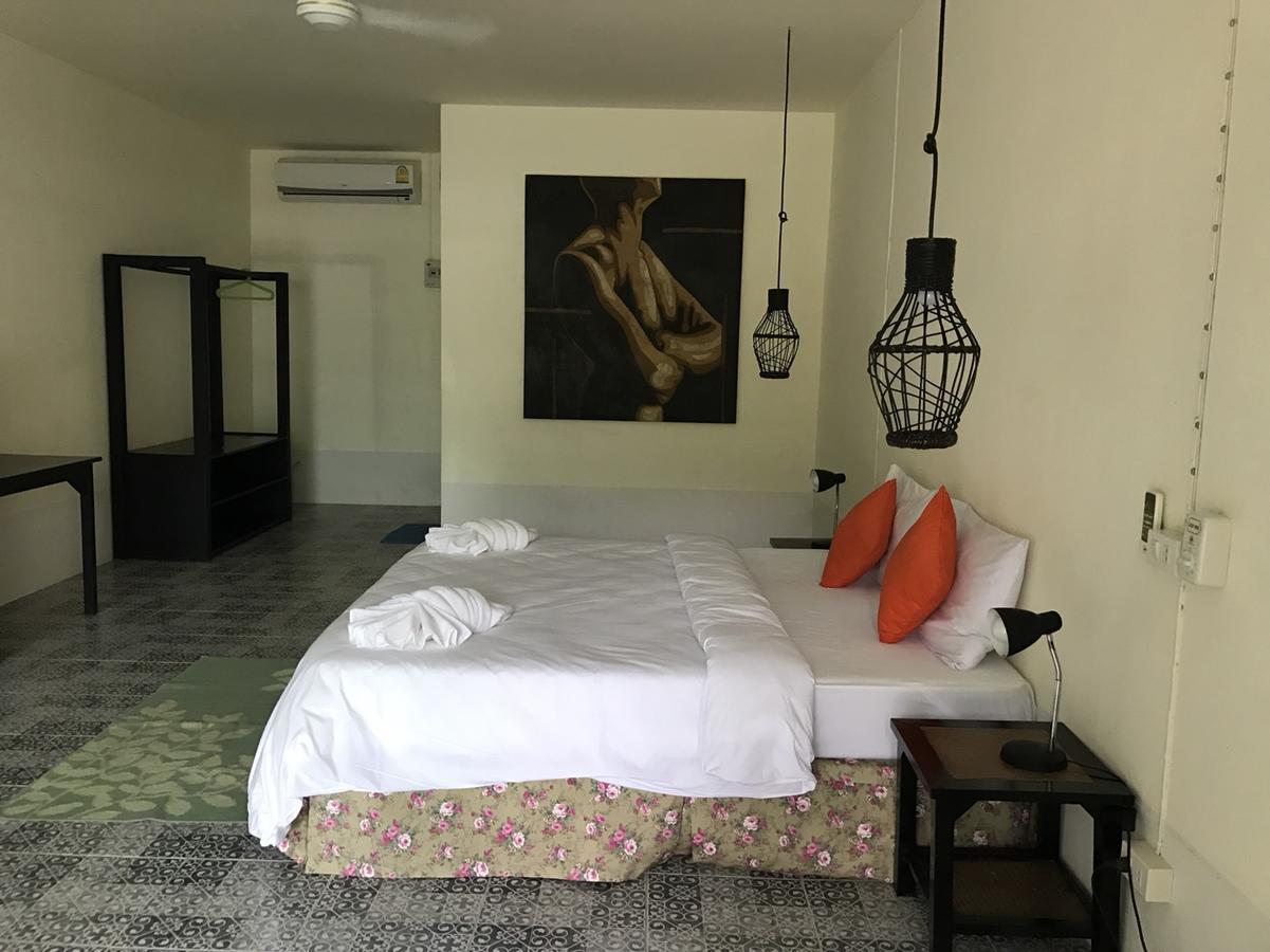 Sunshine Inn Resort Khao Lak Exterior photo
